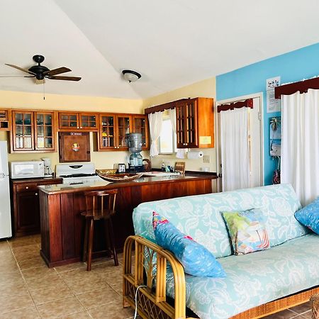 מאיה ביץ' Coral Cove Inn מראה חיצוני תמונה