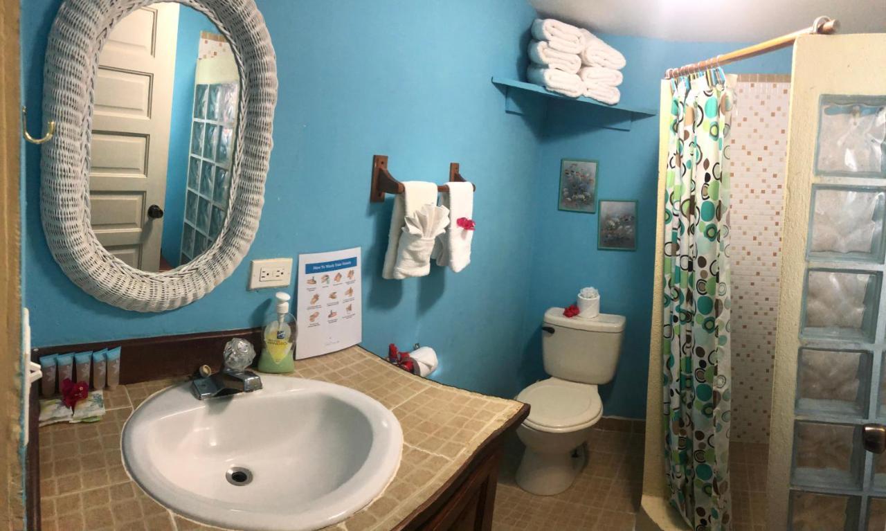 מאיה ביץ' Coral Cove Inn מראה חיצוני תמונה