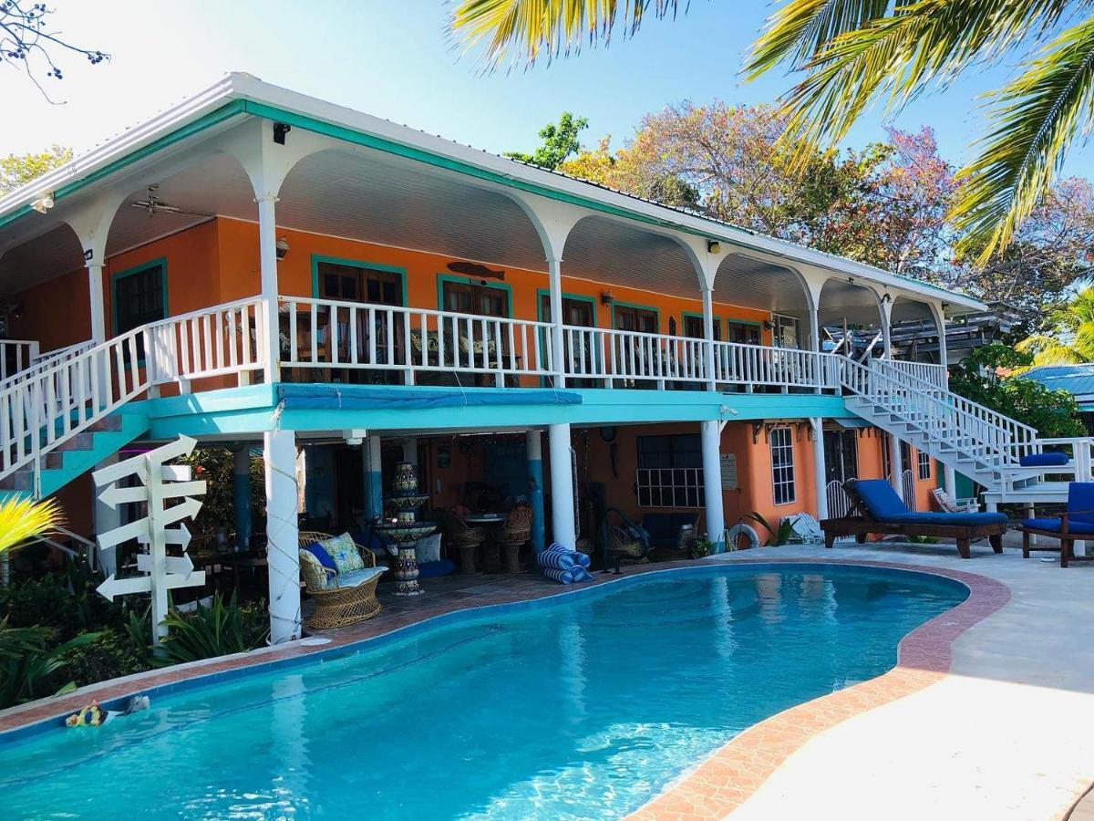 מאיה ביץ' Coral Cove Inn מראה חיצוני תמונה