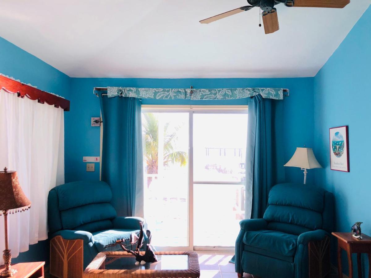 מאיה ביץ' Coral Cove Inn מראה חיצוני תמונה