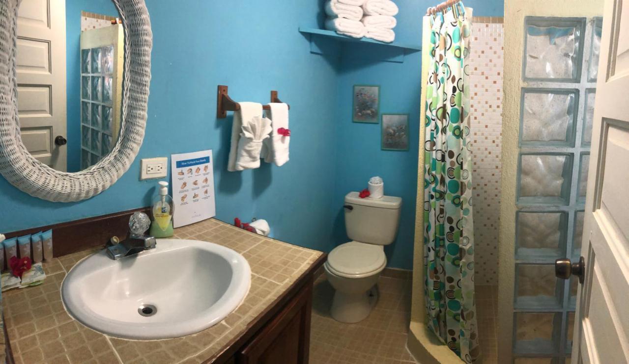 מאיה ביץ' Coral Cove Inn מראה חיצוני תמונה
