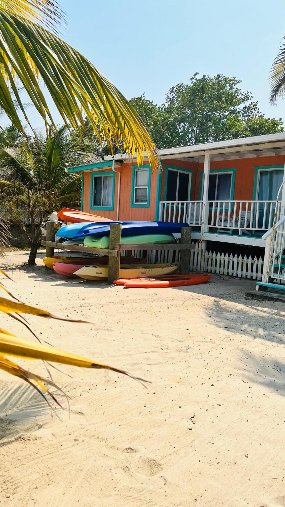 מאיה ביץ' Coral Cove Inn מראה חיצוני תמונה